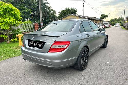 2009 Mercedes Benz C-Class Saloon C200 1.8 Terpakai